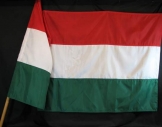 Magyar Nemzeti Zászló Pes típusú zázlóselyemből