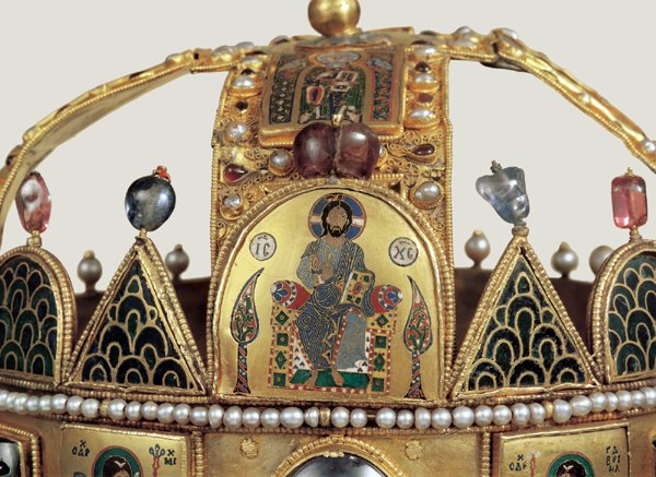 Szent Korona zománcképe Pantokrator alul