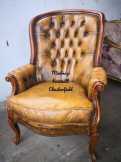 ​Antik chesterfield faragott barokk bőr fote