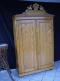 BIEDERMEIER RUHÁS SZEKRÉNY BIEDERMEIER RUHÁS SZEKRÉNY