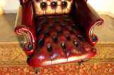 Chesterfield antik füles bőr fotel
