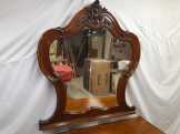 Restaurált bécsi barokk trümo gyönyörű tükörrel