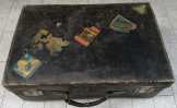 Antik, nagyon régi utazó koffer, bőrőnd