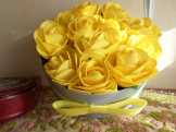 Romantikus Sárga rózsa (kivehetők) henger dobozban