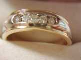 Férfi-arany gyűrű, gyémánt kövekkel-