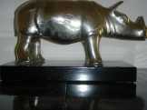 art deco 'rhino' szobor