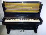 "Carl Hölzl Wien" pianínó "Carl Hölzl Wien" pianínó