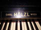 "Carl Hölzl Wien" pianínó