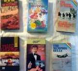 30 Amerikai angol nyelvű VHS kazetta.