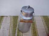 Tejes kanna, 2l-es, aluminium, jó állapotú.