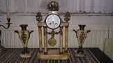 Gyönyörű 19. századi Empire Francia feles ütős óra