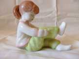 Aquincum öltöző lány porcelán.