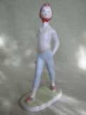 Aquincumi porcelán sétáló lány