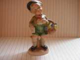 Bertram Kisfú virágos kosárral porcelán Bertram Kisfú virágos kosárral porcelán