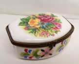 Díszes ékszeres szelence porcelánból, többféléből 