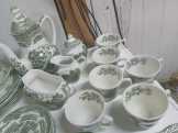 Grindlay porcelán-fajansz reggeliző szett