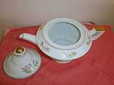 Gyönyörű porcelán tea kiöntő