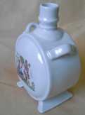 JELZETT PORCELÁN KULACS