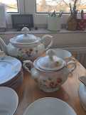 KLASSZIKUS PORCELÁN TEÁS KÉSZLET KLASSZIKUS PORCELÁN TEÁS KÉSZLET