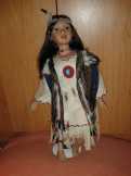 Native Voices "Cheyenne" porcelánbaba Native Voices "Cheyenne" porcelánbaba