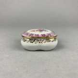 Német porcelán ékszertartó dobozka Német porcelán ékszertartó dobozka