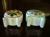 Zsolnay porcelán kulacsok (2db). 