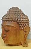 Buddha faragott természetes keményfa szobor