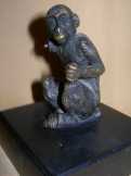 Majomtorzó bronz Majomtorzó bronz