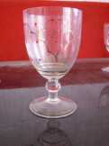 Antik üveg boroskészlet: 2 üveg + 9 pohár
